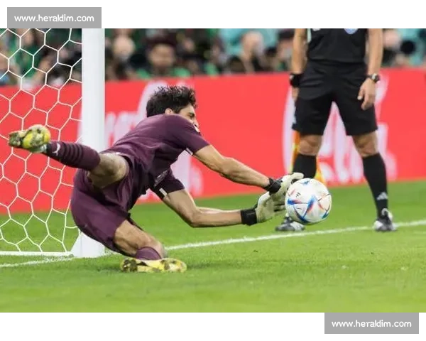 布努四场 23 次扑救封神!世俱杯门神再献 10 次神扑力压曼城 布努四场 23 次扑救封神!世俱杯门神再献 10 次神扑力压曼城