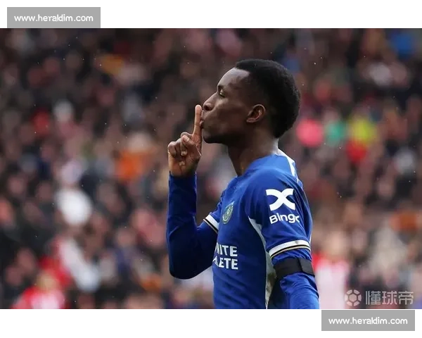 斯基拉：曼联询价道格拉斯・路易斯，尤文坚拒 5000 万回购条款