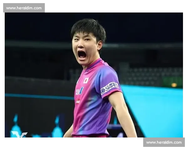 张本智和赛场狂飙四川方言喊爸递衣服 网友笑称：语言系统卡 bug 了！